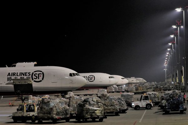 金智股配 一座机场改变一座城，“钢城”鄂州向天空要发展｜活力中国调研行